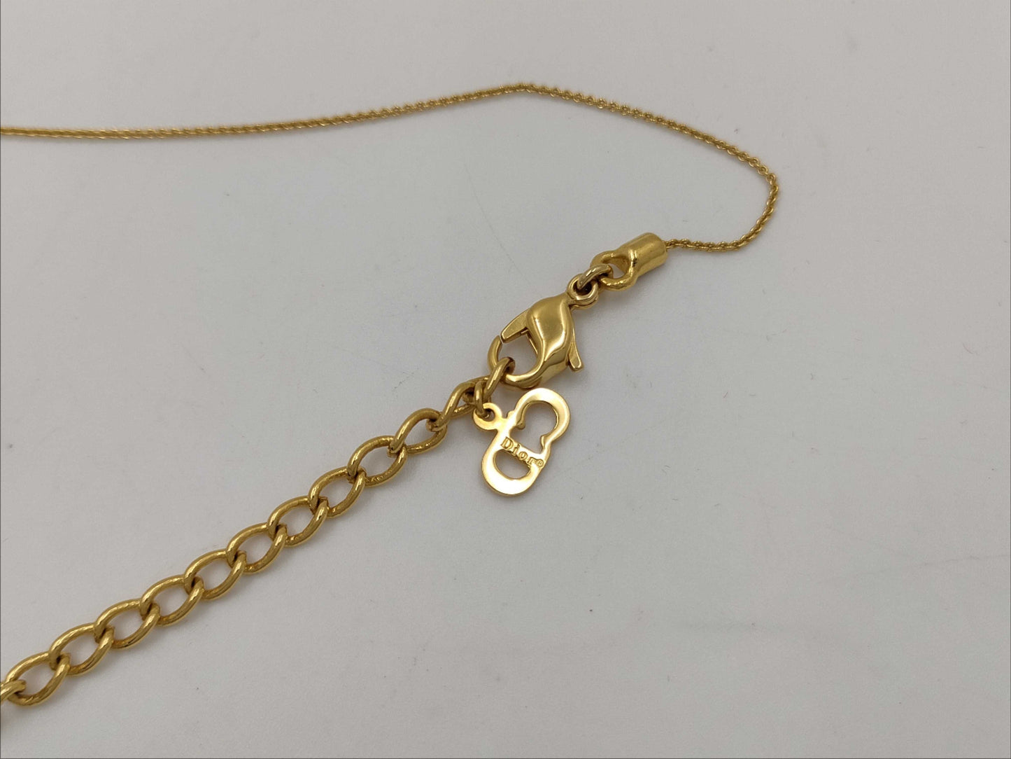 Dior logo necklace necklace