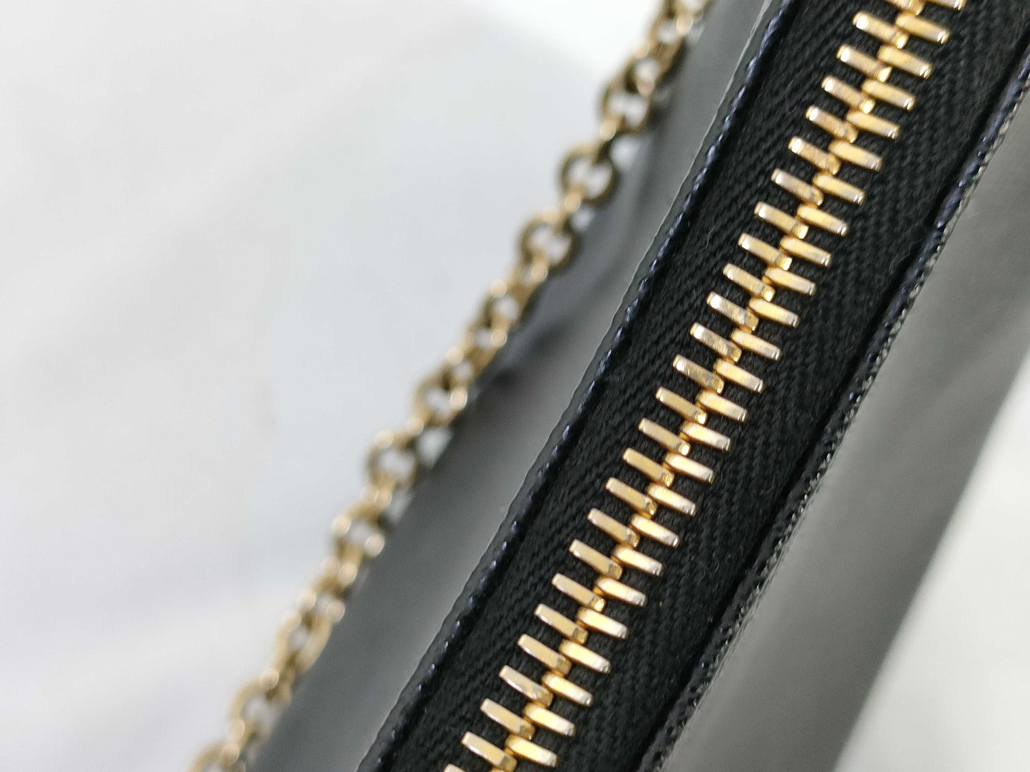 PRADA Re Edition 2005 Saffiano Shoulder Handbag