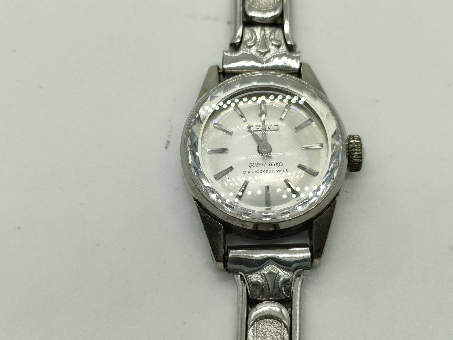 SEIKO QUEEN SEIKO Queen Seiko Diashock 23 Jewels Women's Watch