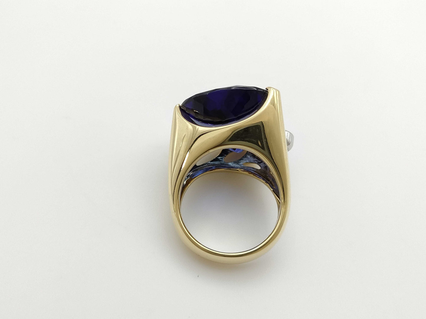 TZ21.76ct D0.22c K18/PT900 18.1g Ring