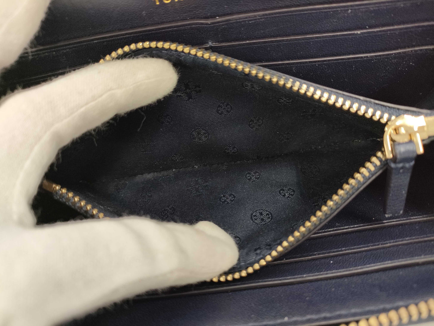 Tory Burch long wallet *Total of 4 wallets Michael Kors Tory Burch Coach etc.