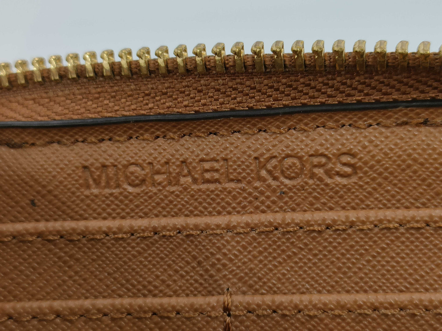 Tory Burch long wallet *Total of 4 wallets Michael Kors Tory Burch Coach etc.