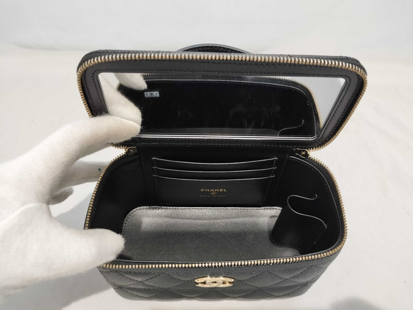 CHANEL Caviar Skin ap4404 Vanity Shoulder Bag