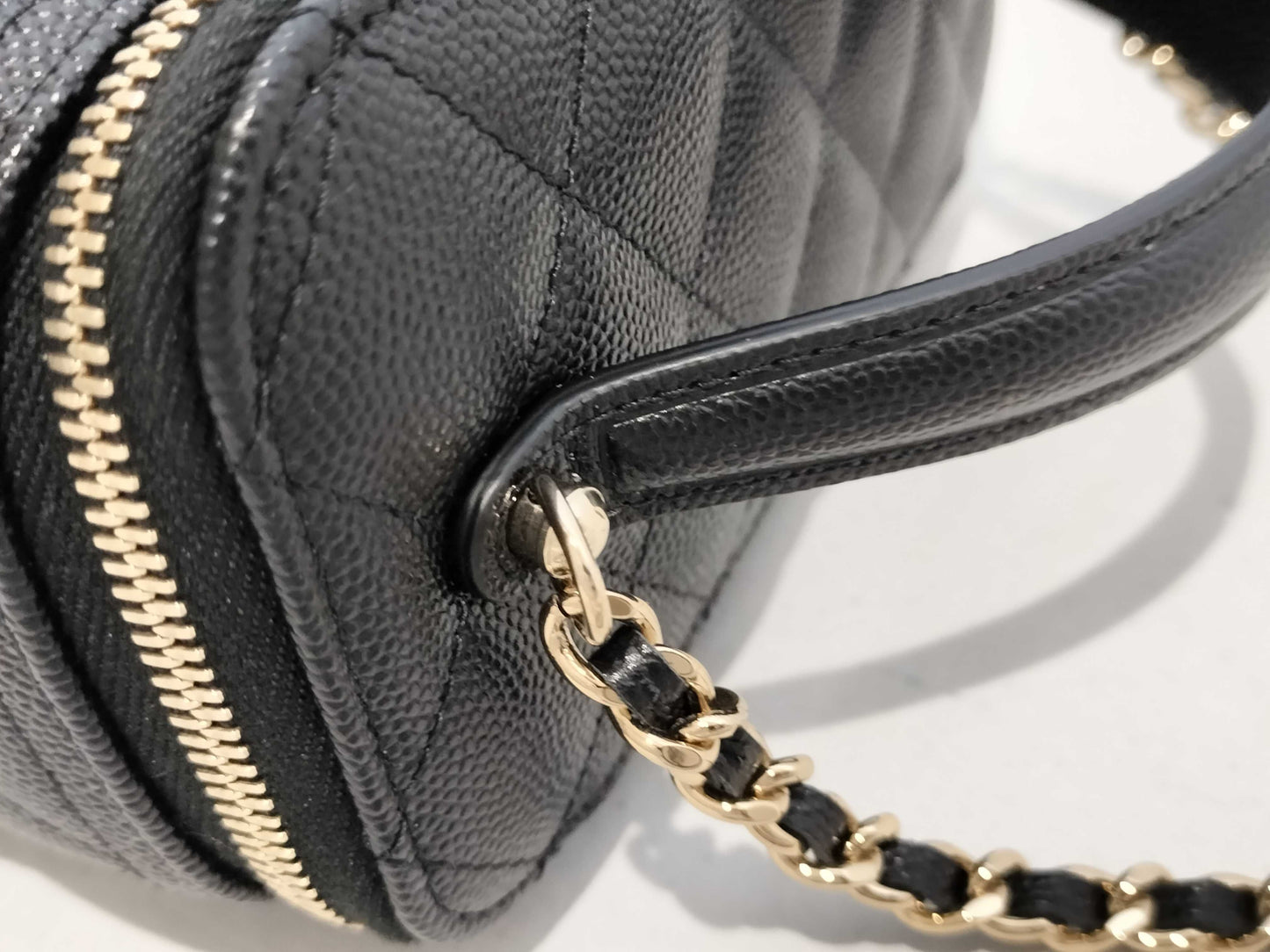CHANEL Caviar Skin ap4404 Vanity Shoulder Bag