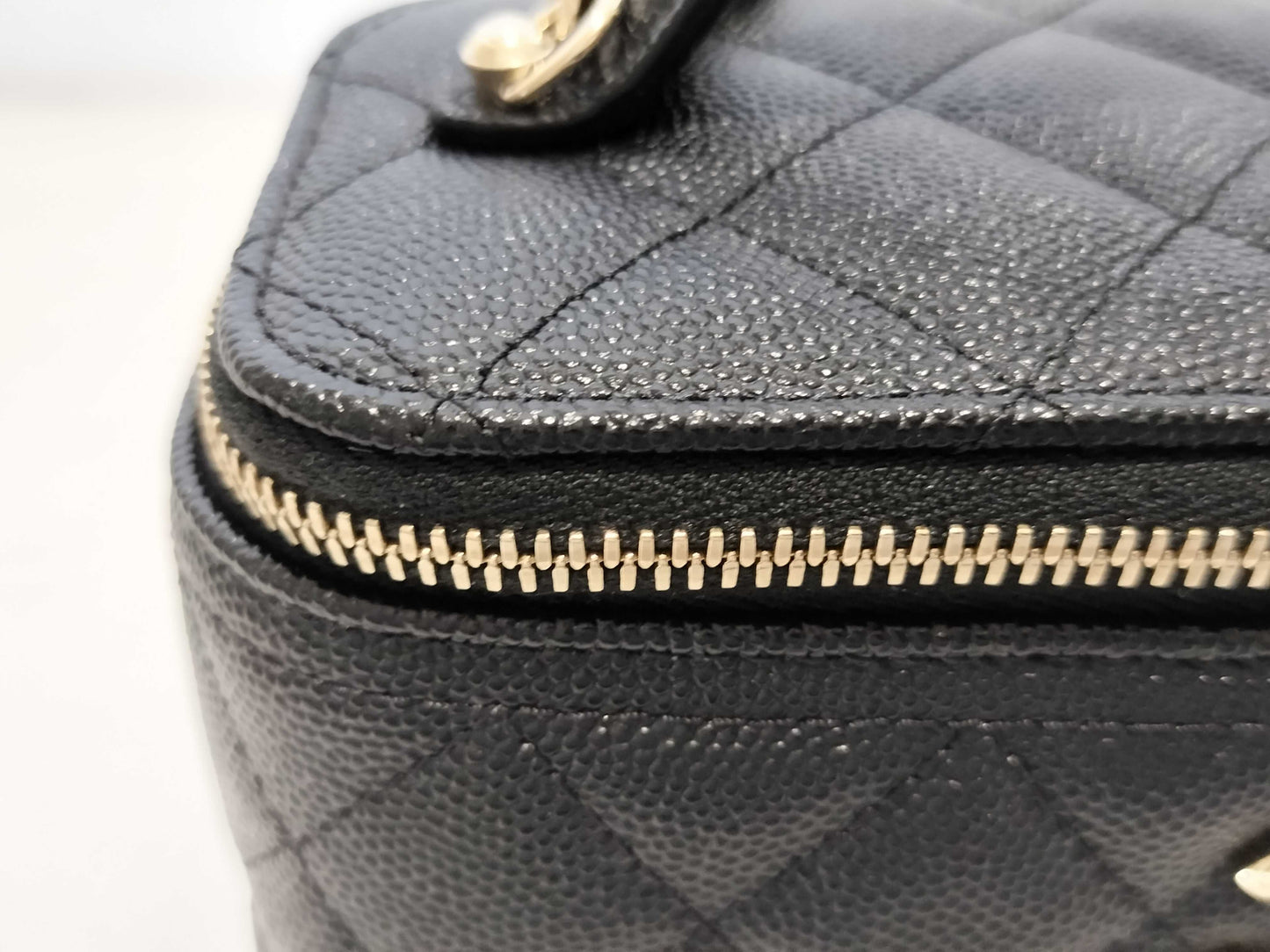 CHANEL Caviar Skin ap4404 Vanity Shoulder Bag