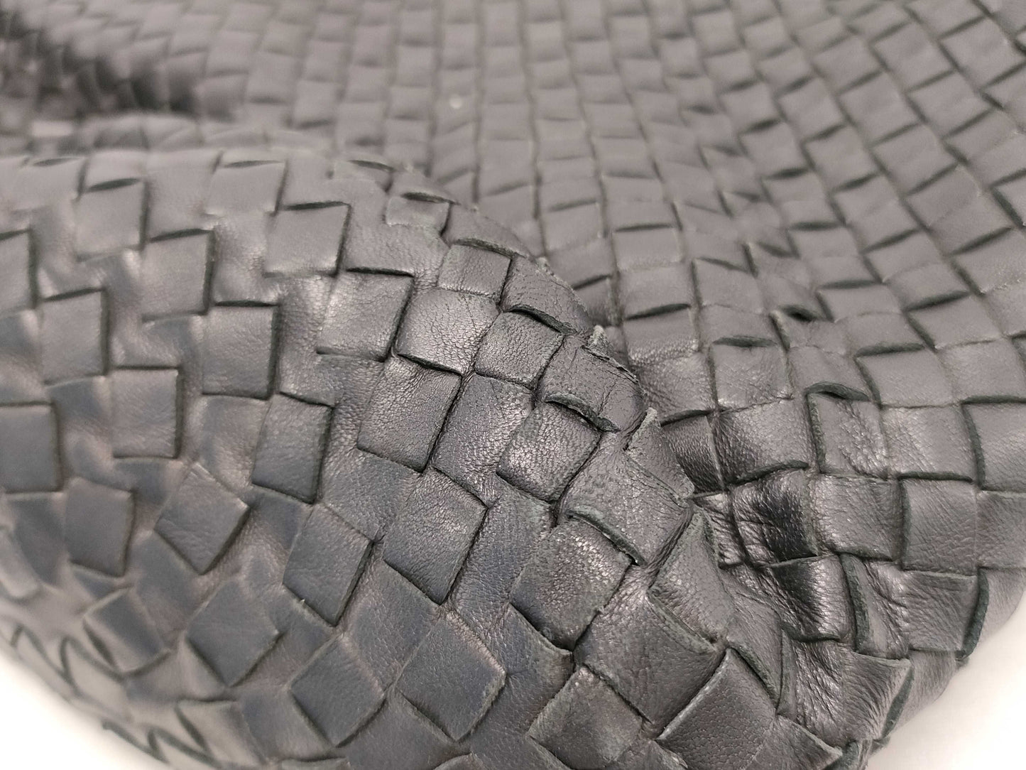 BOTTEGA VENETA Intrecciato One-Shoulder Tote Bag