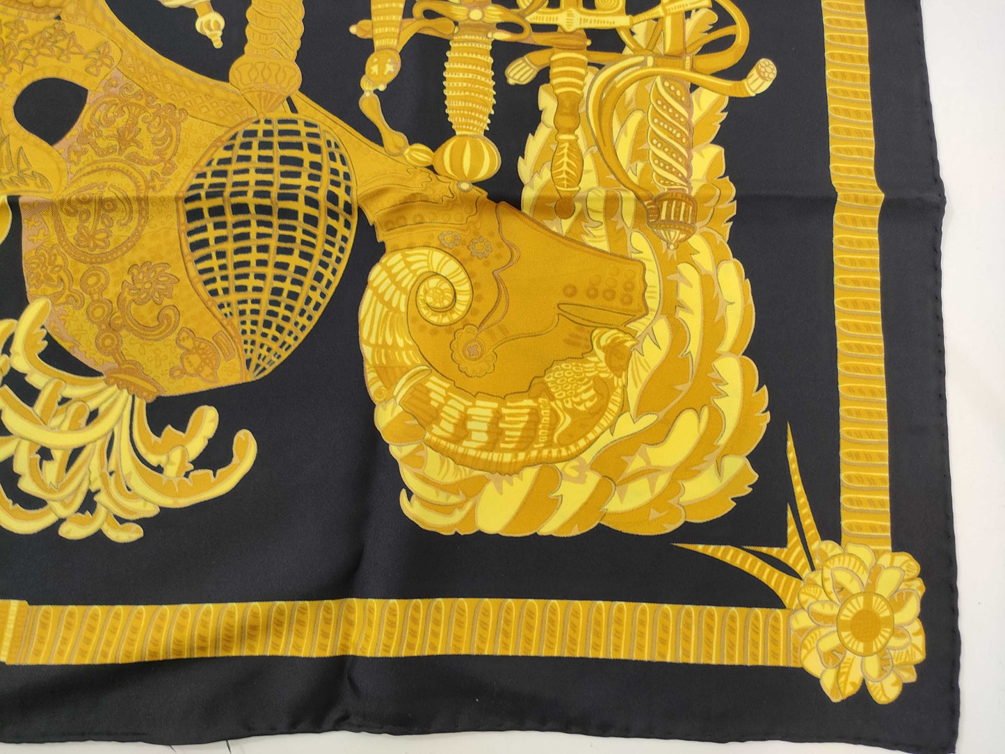 HERMES Scarf without tag
