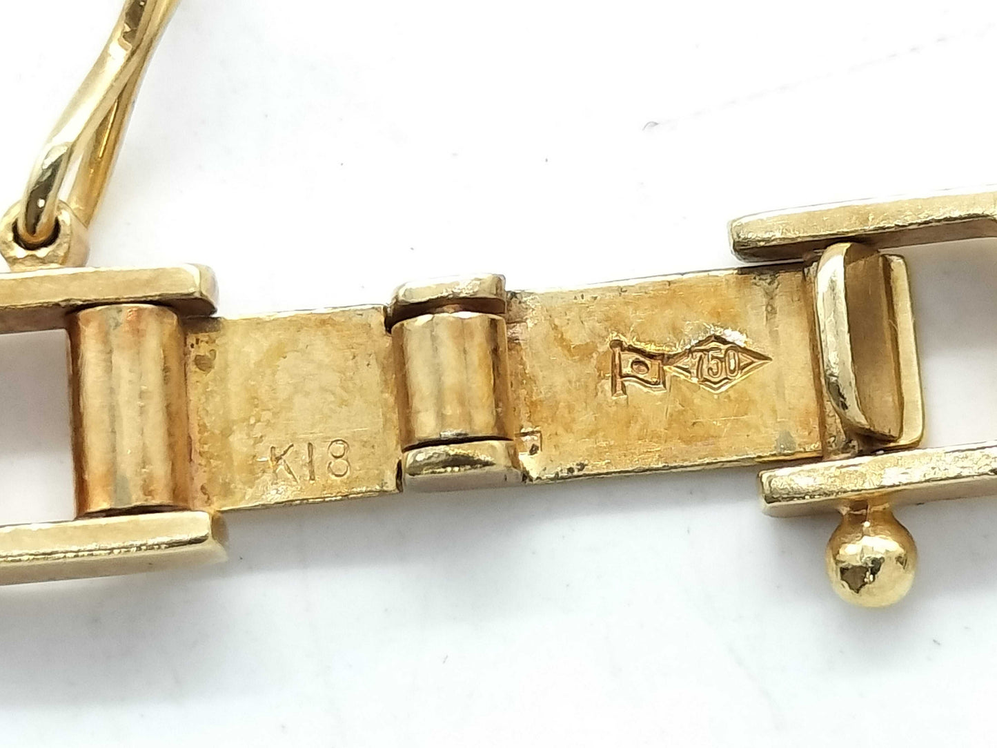 6-sided single 18K gold Kihei necklace, 50.8g