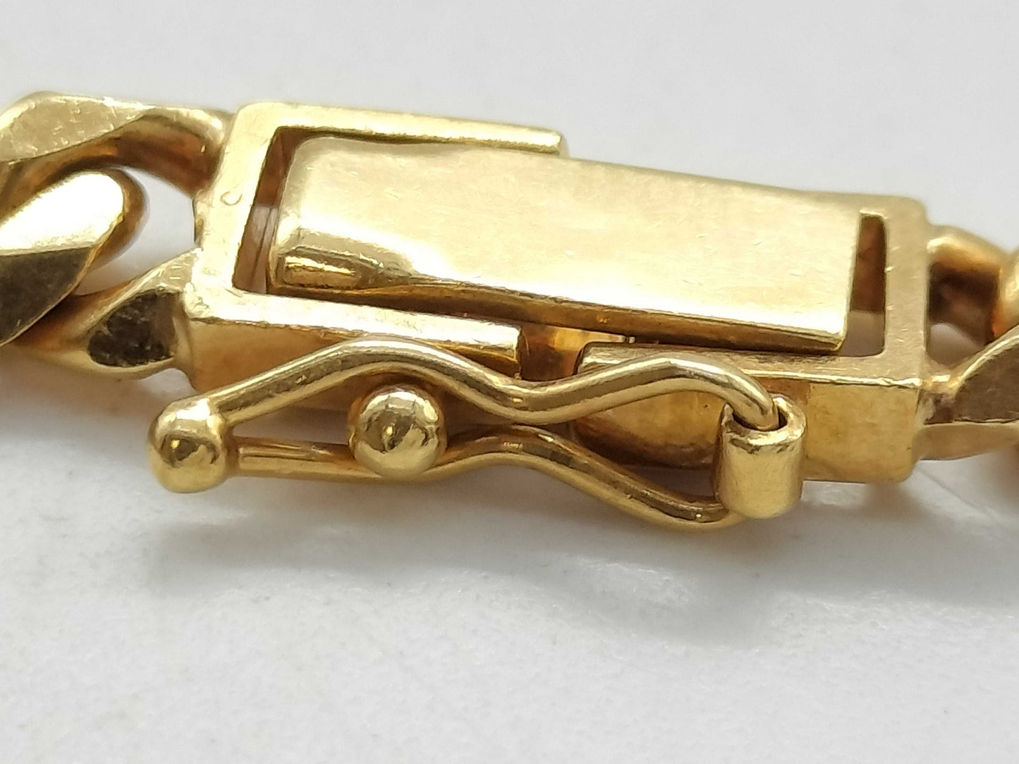 6-sided single 18K gold Kihei necklace, 50.8g