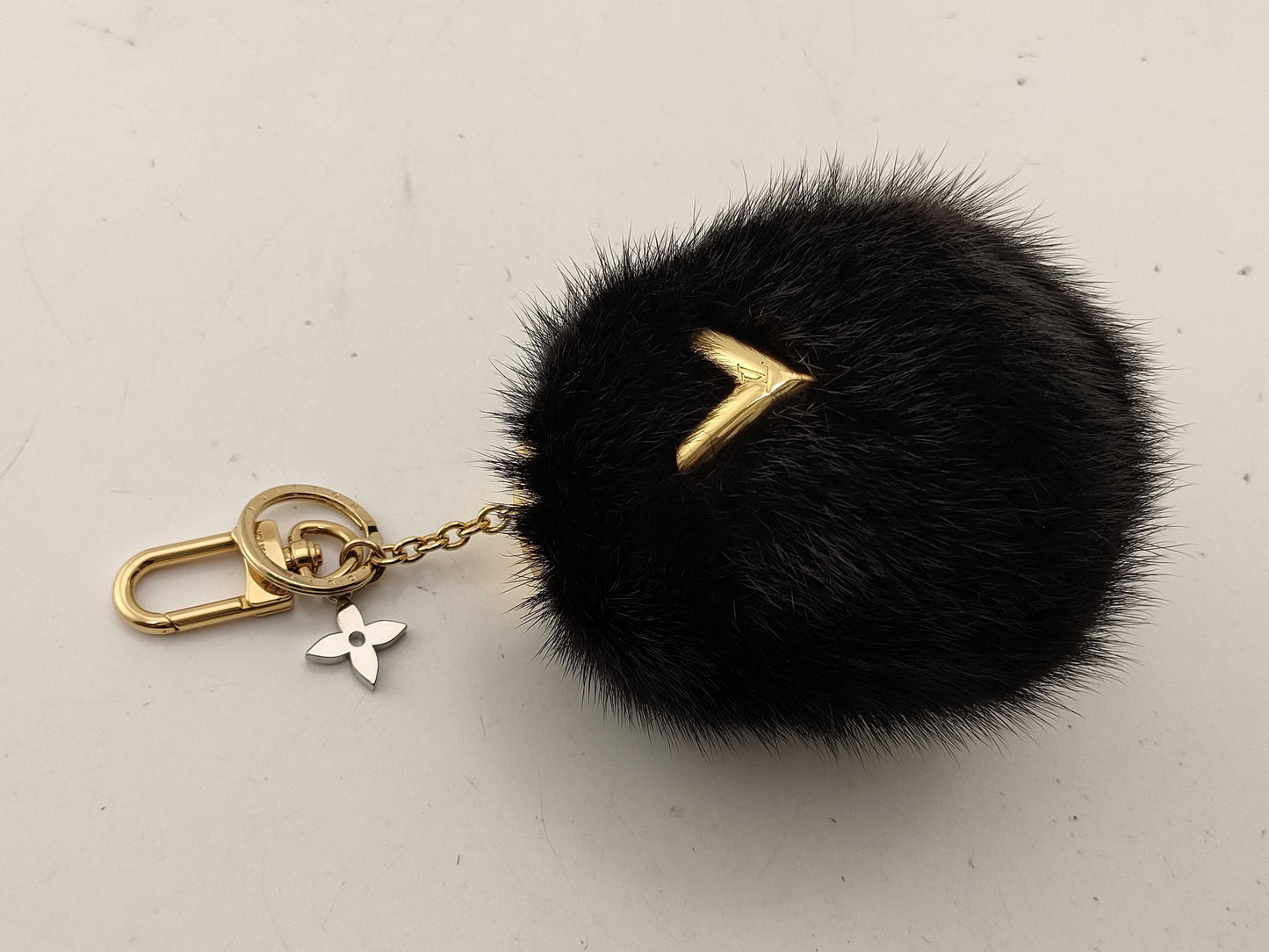 LOUIS VUITTON M00008 Bubble M Mink Fur Pompom Charm