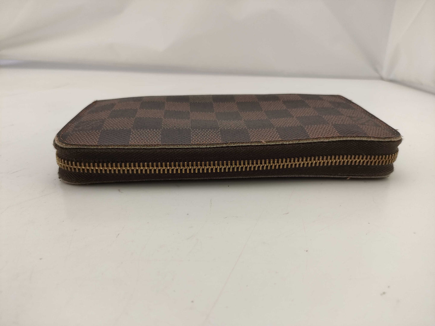 LOUIS VUITTON Damier Zippy Wallet