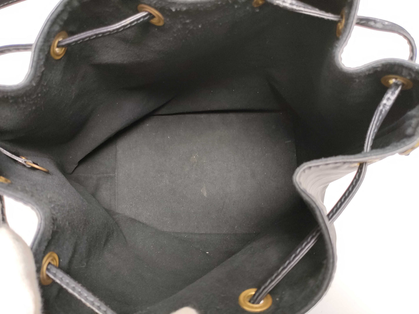LOUIS VUITTON Epi Noe/Noir Shoulder Bag