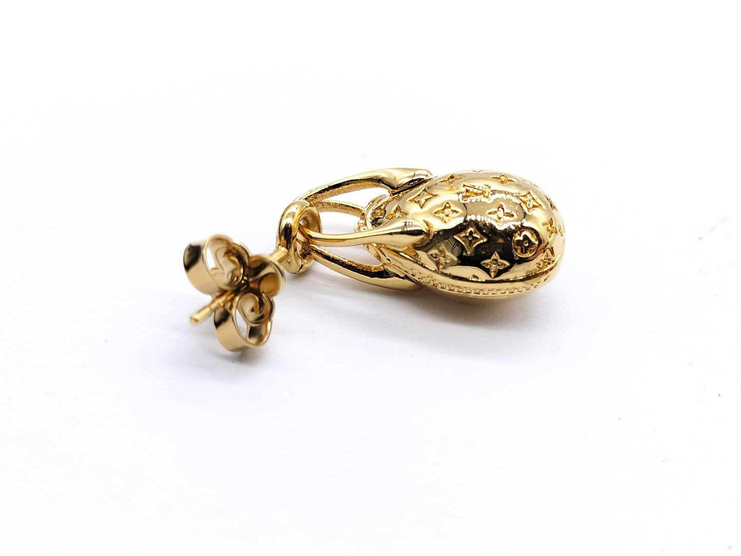 LOUIS VUITTON Boucle de Reuille Earrings