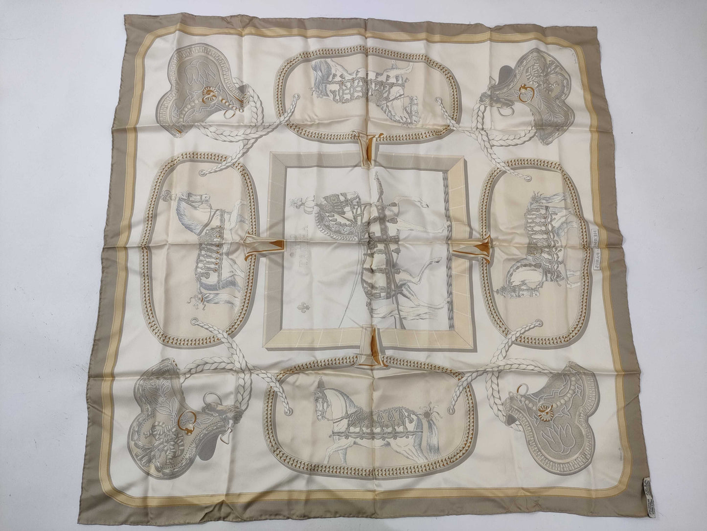 HERMES Carre Grand Apara Scarf