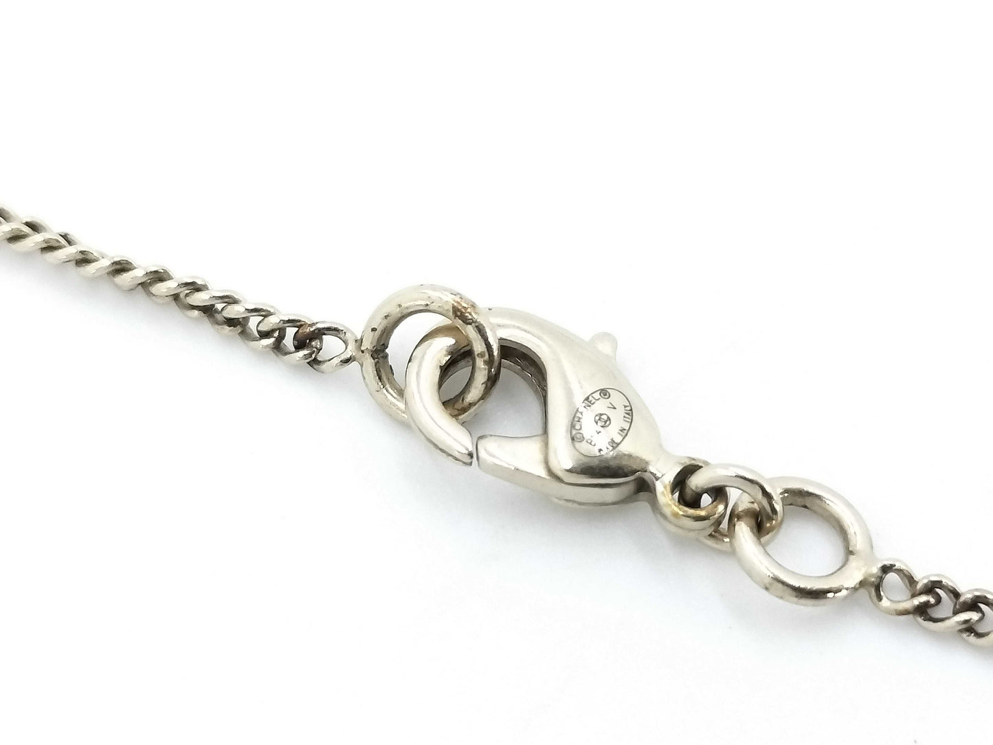 CHANEL B14 V Pearl Necklace