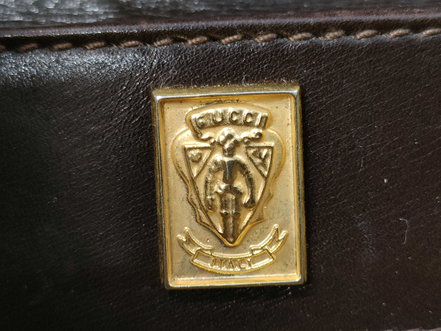 GUCCI Old Gucci Leather Shoulder Bag 001 005 0053