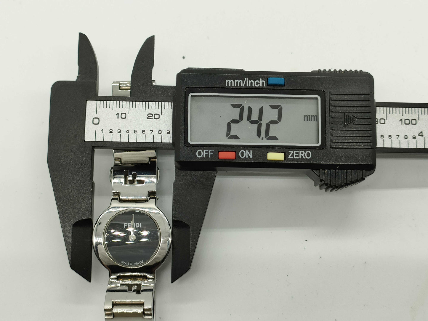 FENDI 3050 Women's Watch
