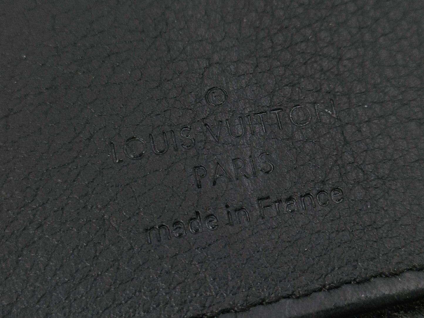 LOUIS VUITTON Zippy Wallet Vertical Taurillon Leather Wallet
