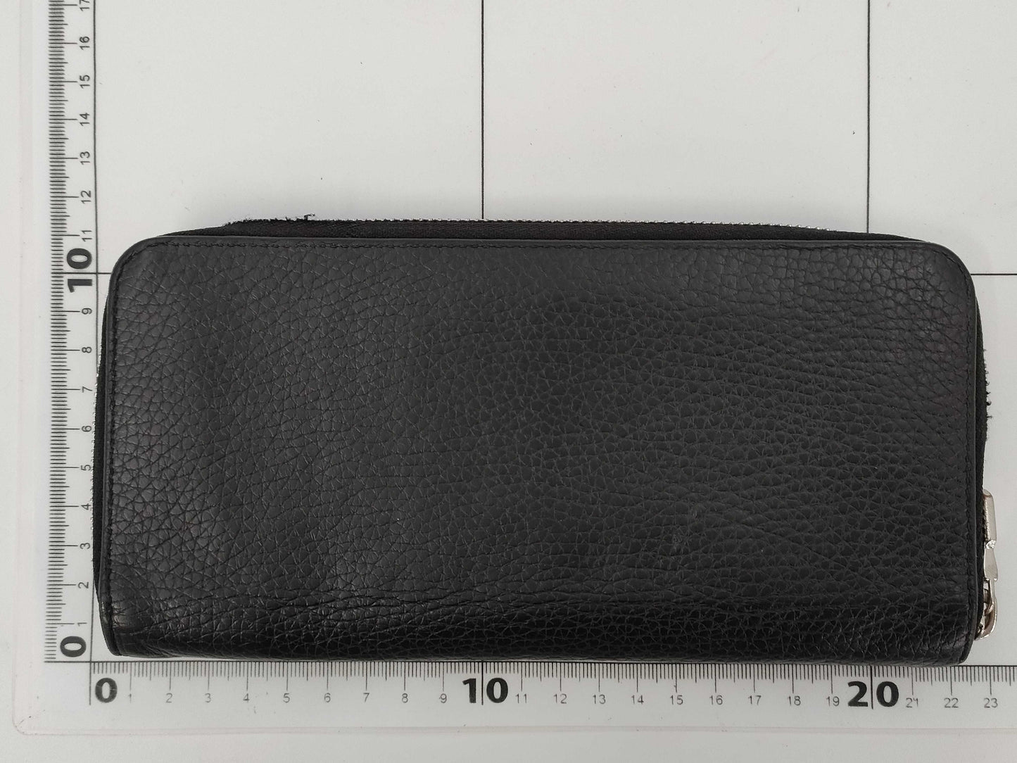 LOUIS VUITTON Zippy Wallet Vertical Taurillon Leather Wallet