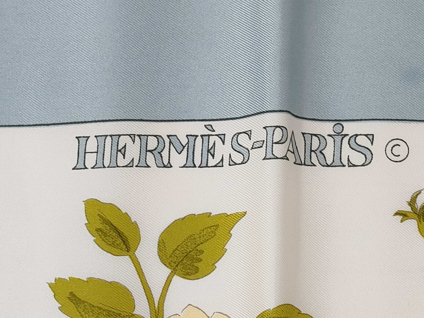 HERMES Carre ROMANTiQUE Romantic Scarf