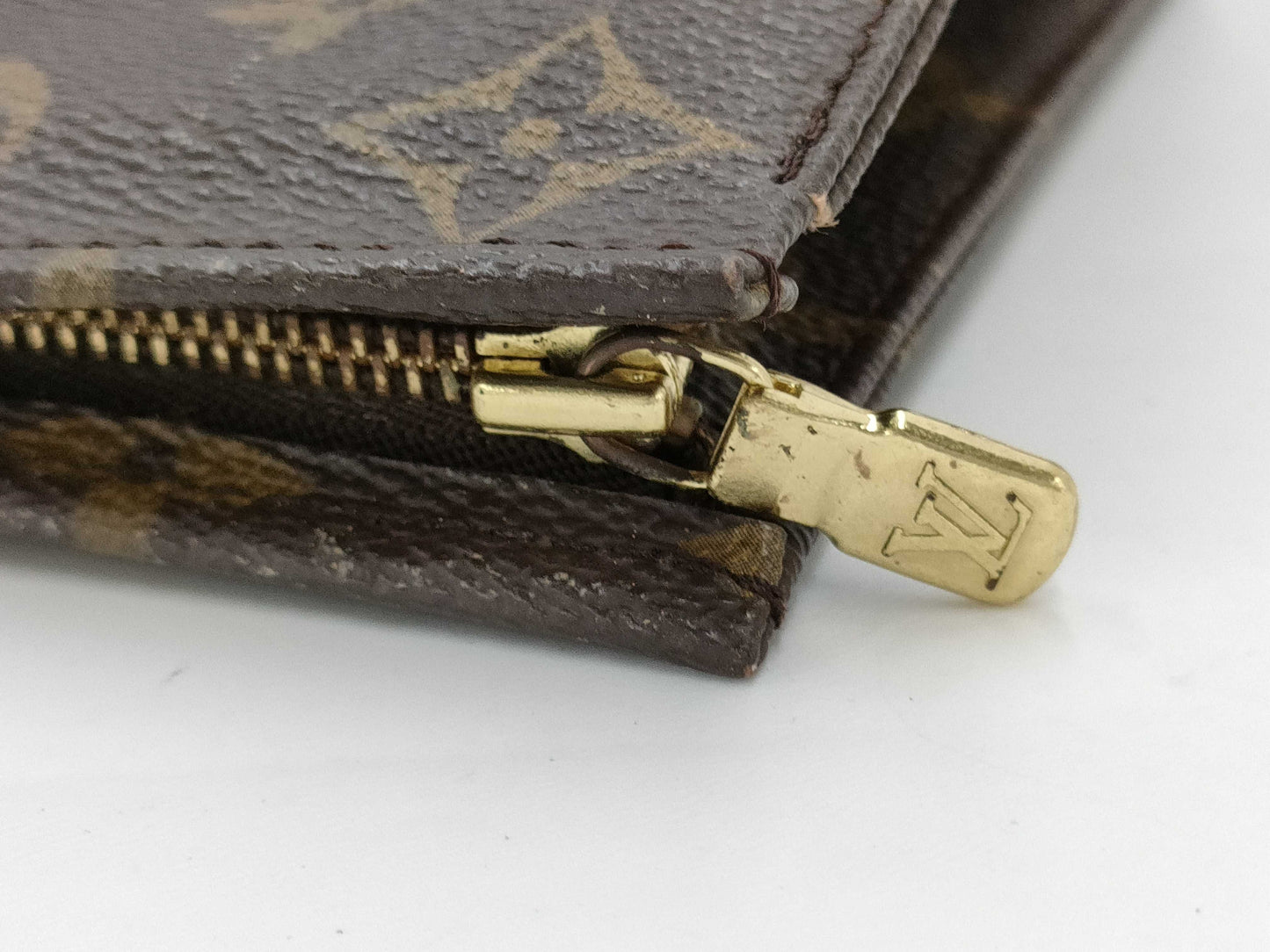 LOUIS VUITTON Monogram Poche Toilette 19 M47544 Pouch