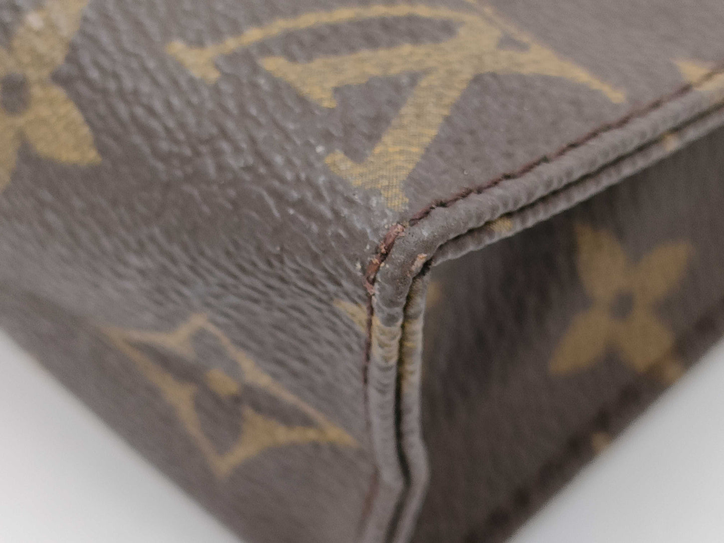 LOUIS VUITTON Monogram Poche Toilette 19 M47544 Pouch