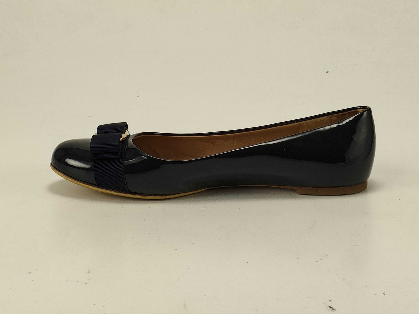 Salvatore Ferragamo Vara Ribbon Navy Pumps