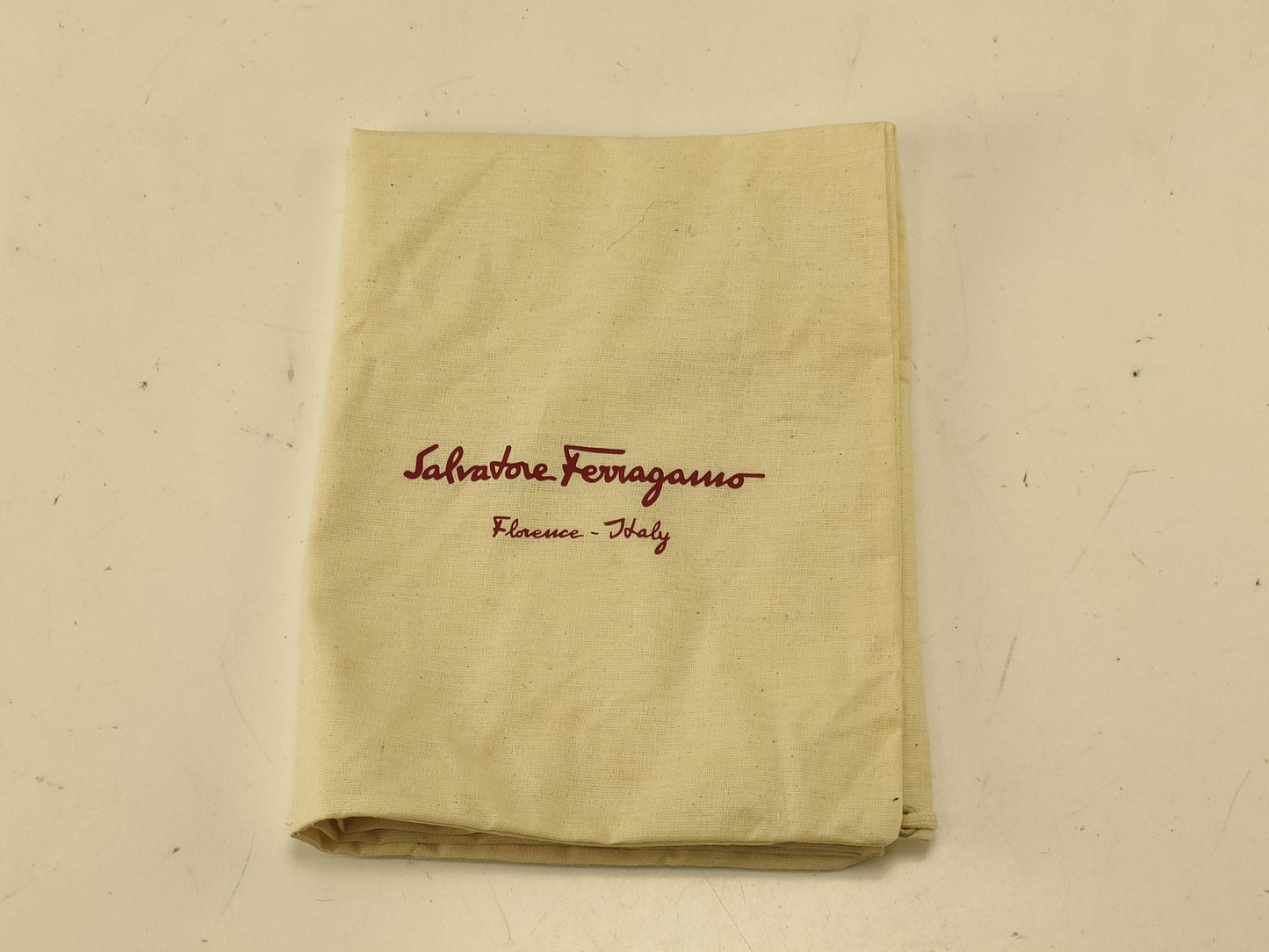 Salvatore Ferragamo Vara Ribbon Silver Pumps