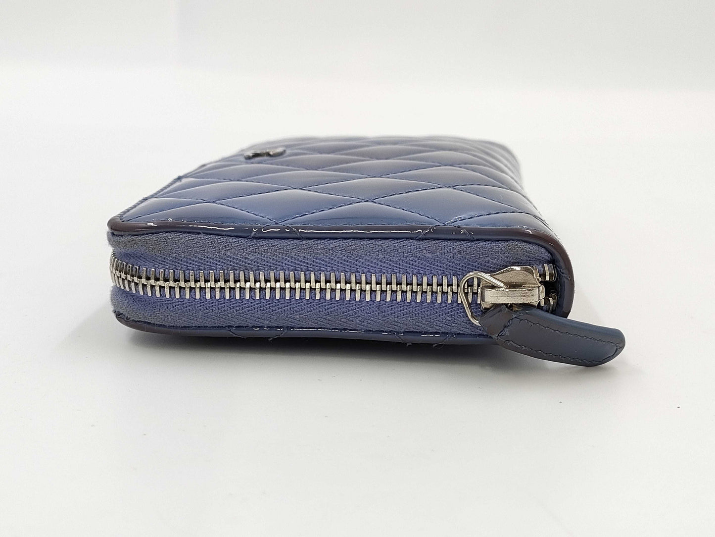 CHANEL Round Wallet 22 Series Wallet