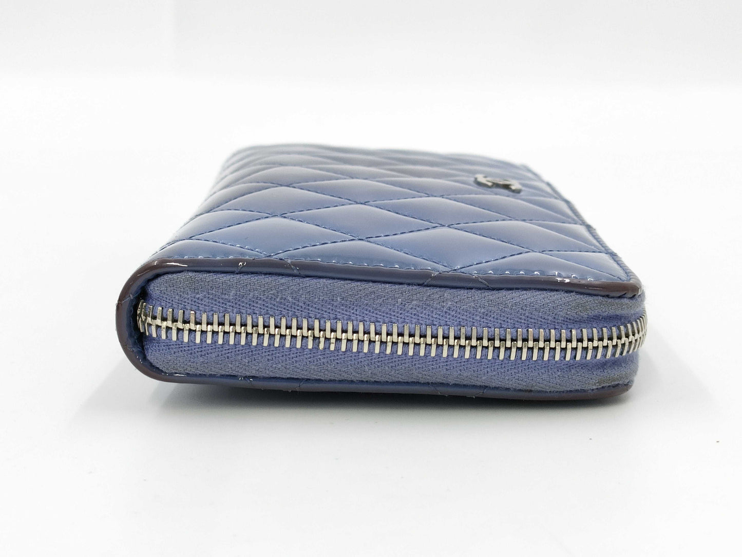 CHANEL Round Wallet 22 Series Wallet