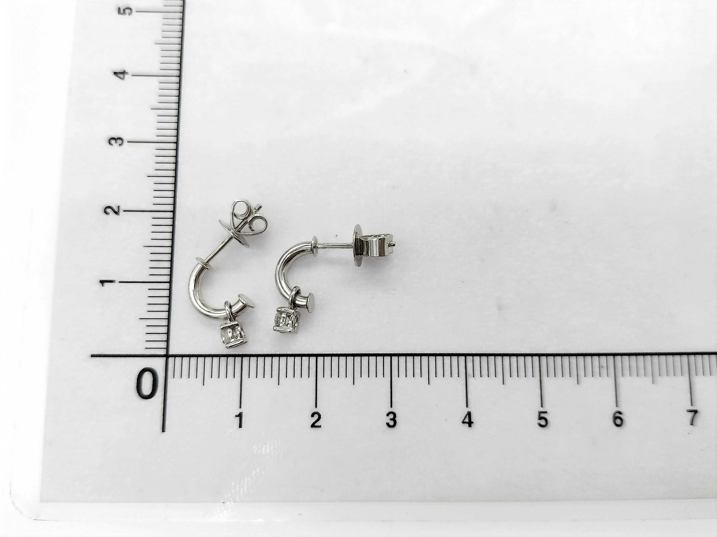 D0.11ct K17/750 2.1g Earrings