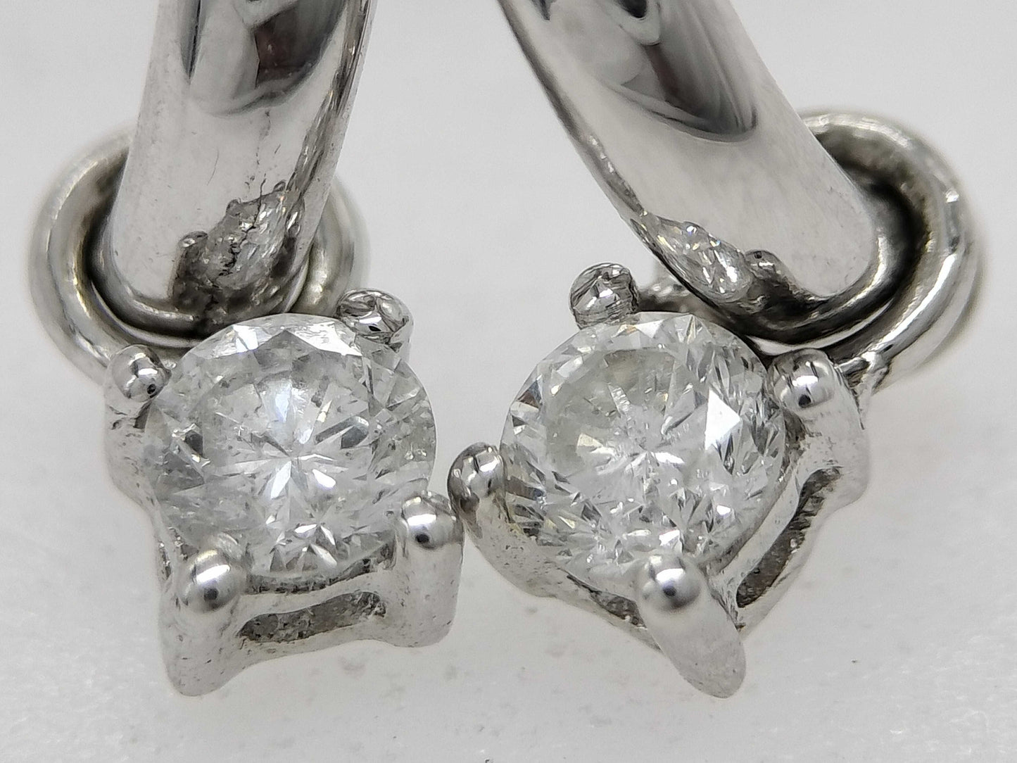 D0.11ct K17/750 2.1g Earrings