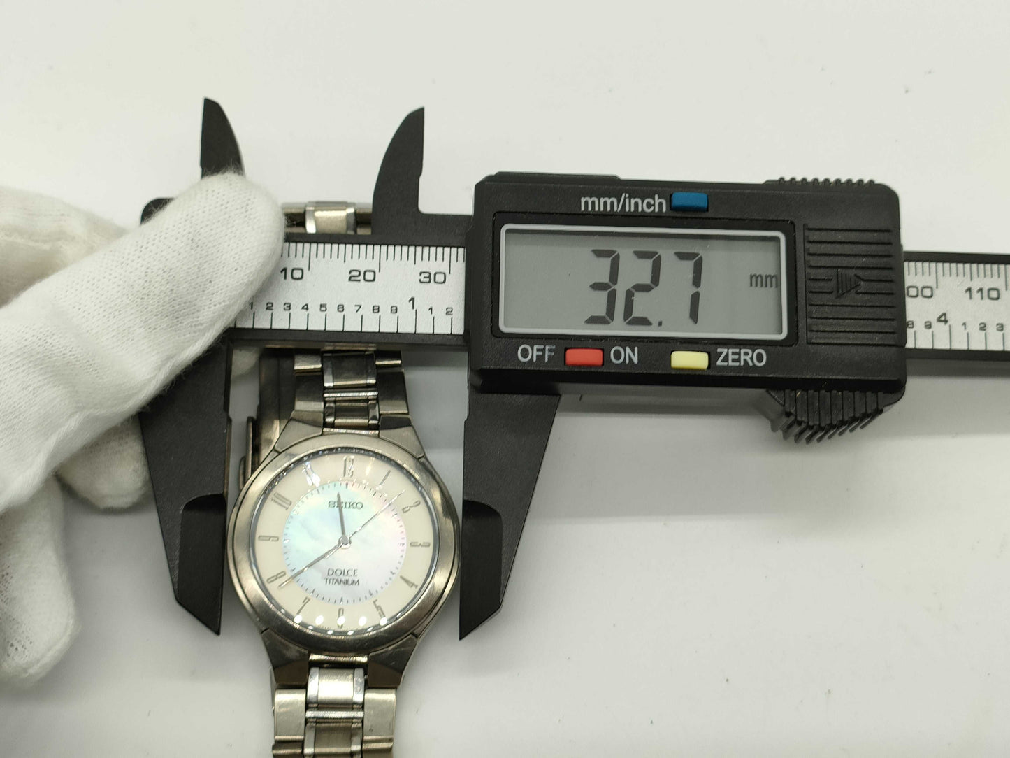 SEIKO 8J41-6180 Boys' Watch