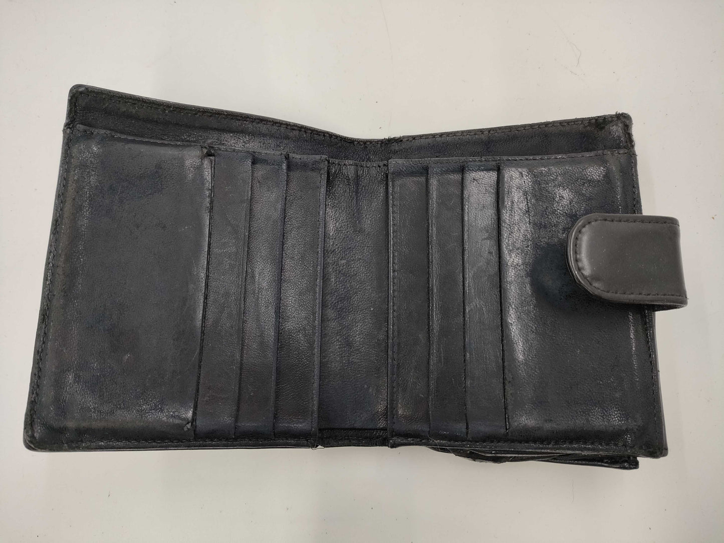 CHANEL Coco Lambskin Tri-fold Wallet