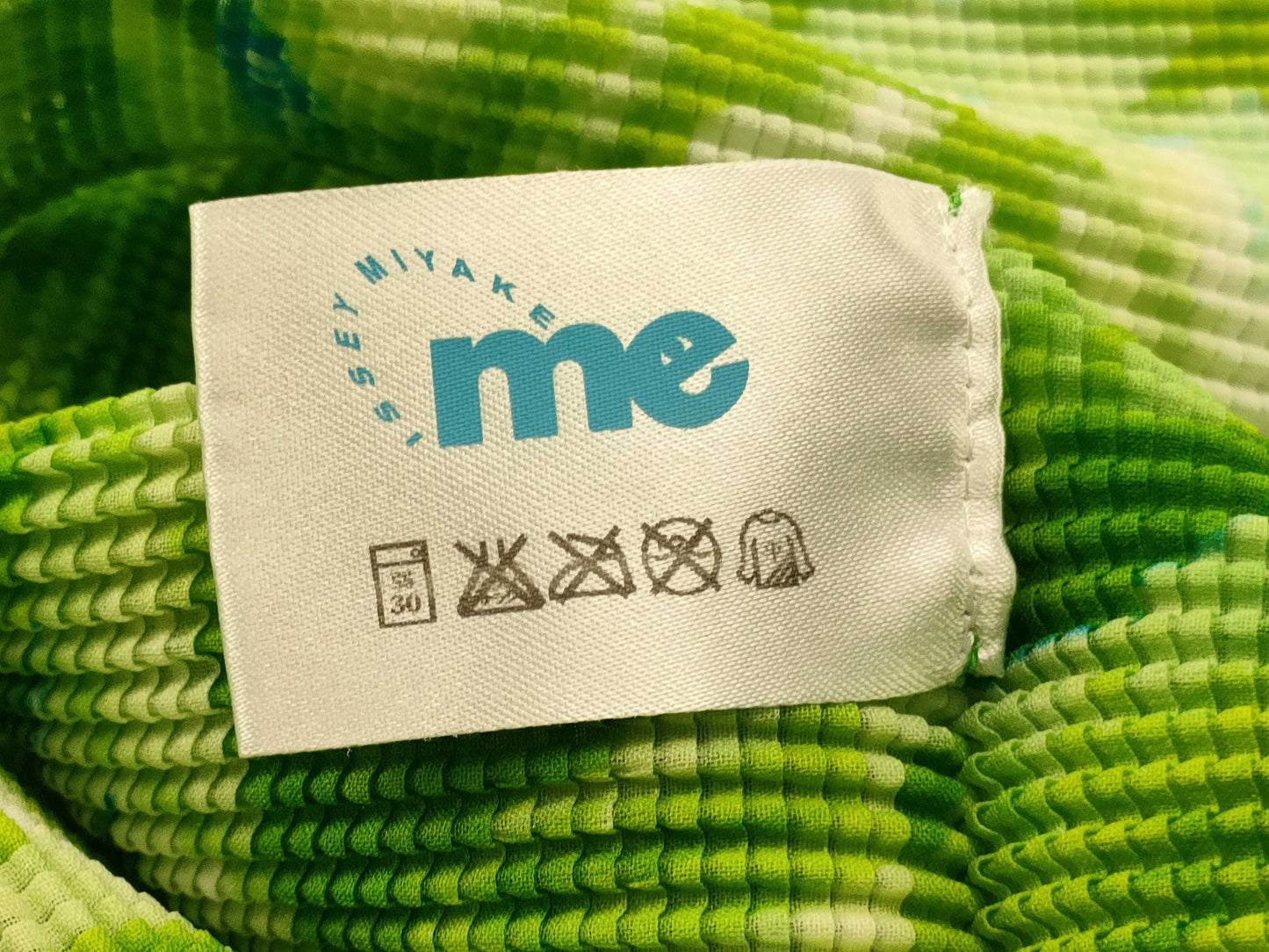 ISSEY MIYAKE ME Tops Green Tops