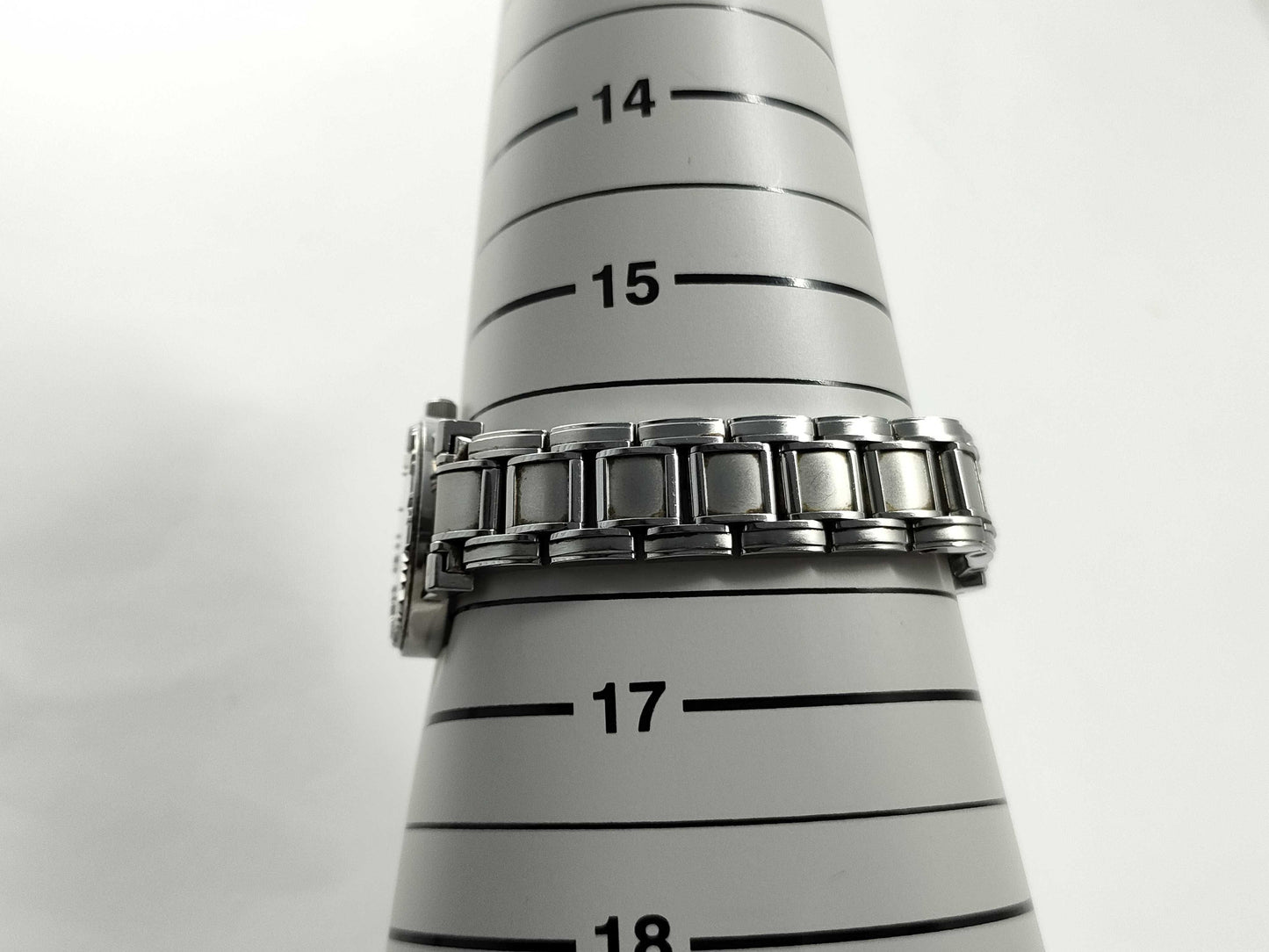 Tiffany & Co. Atlas / Quartz / Ladies / Date / Body Only Ladies' Watch