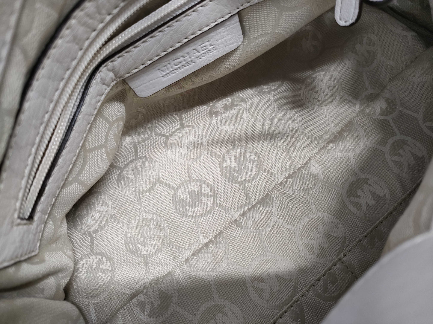 Michael Kors Leather 2-Way Bag Handbag