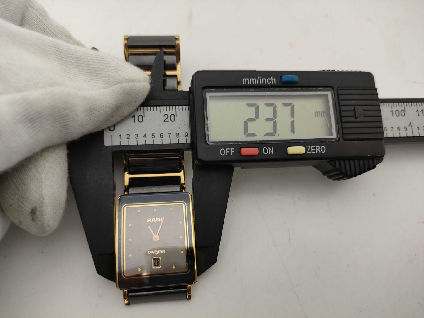 RADO 160.3605.2N Unoperated Women's Watch