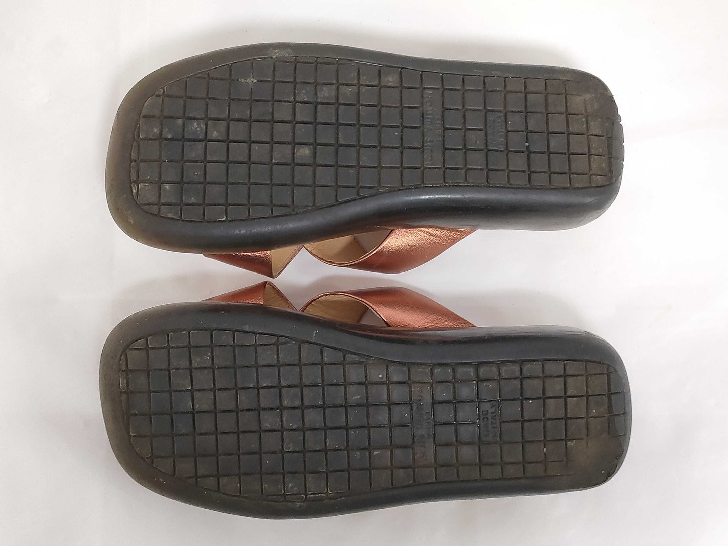 LOUIS VUITTON Metallic Cross Sandals