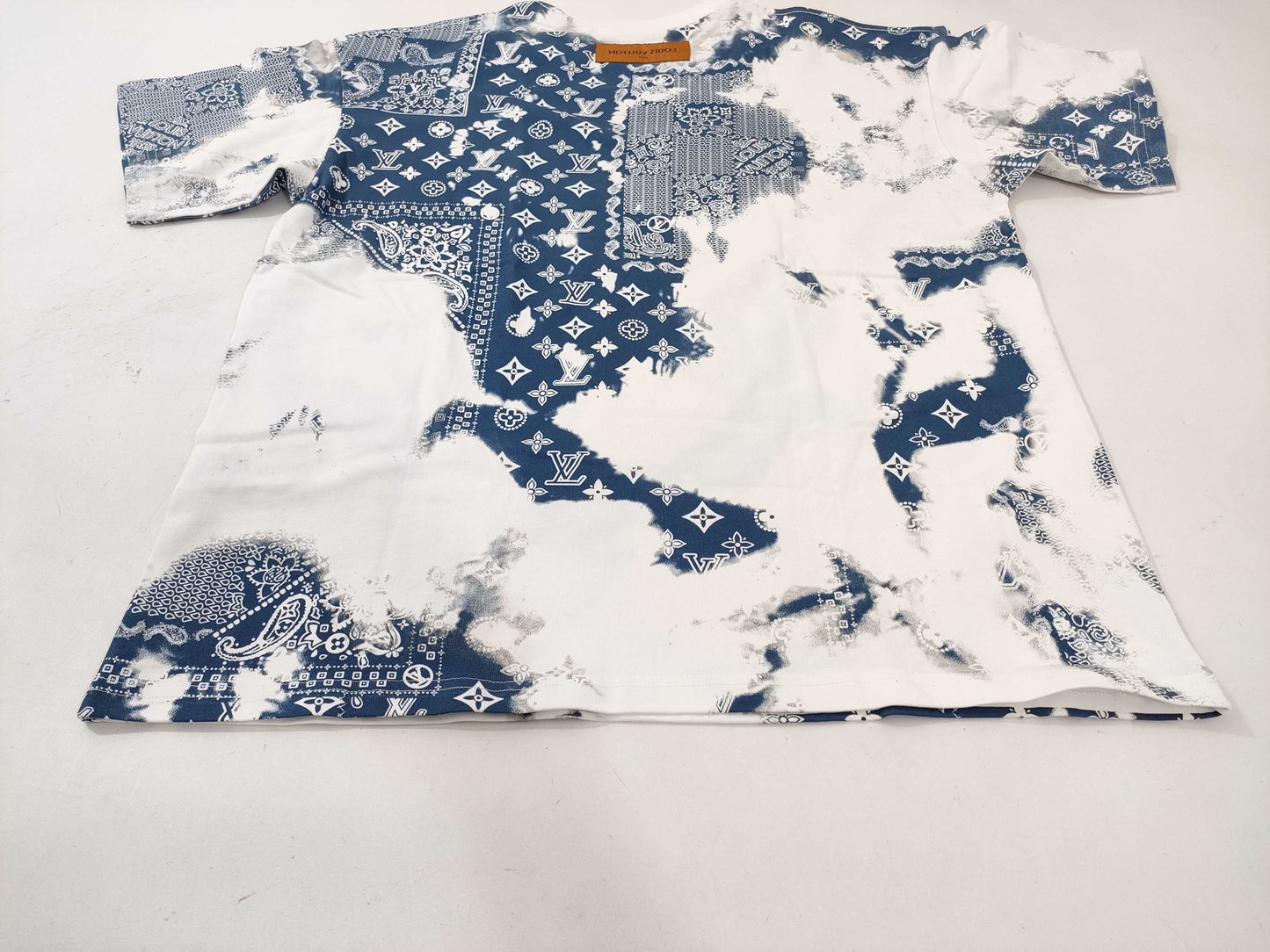 LOUIS VUITTON Glam Bandana Print T-shirt