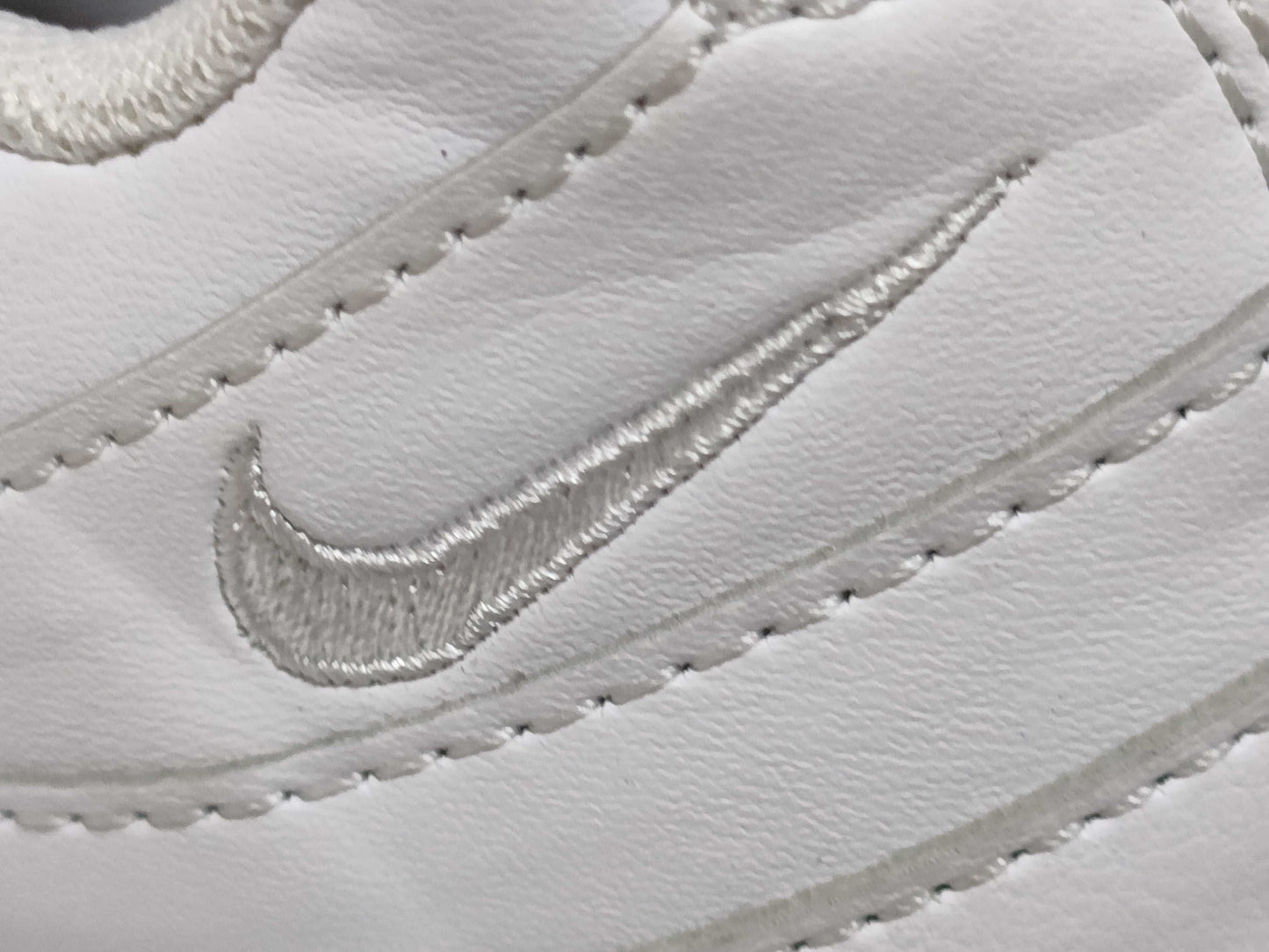 NIKE Air Max DH8015-100 Sneakers