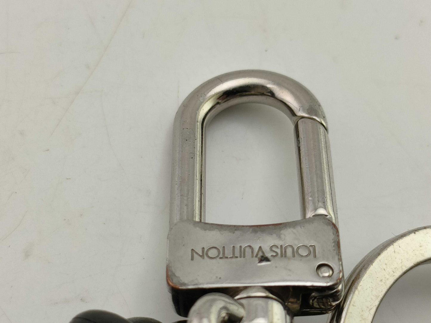 LOUIS VUITTON M61008 Charm