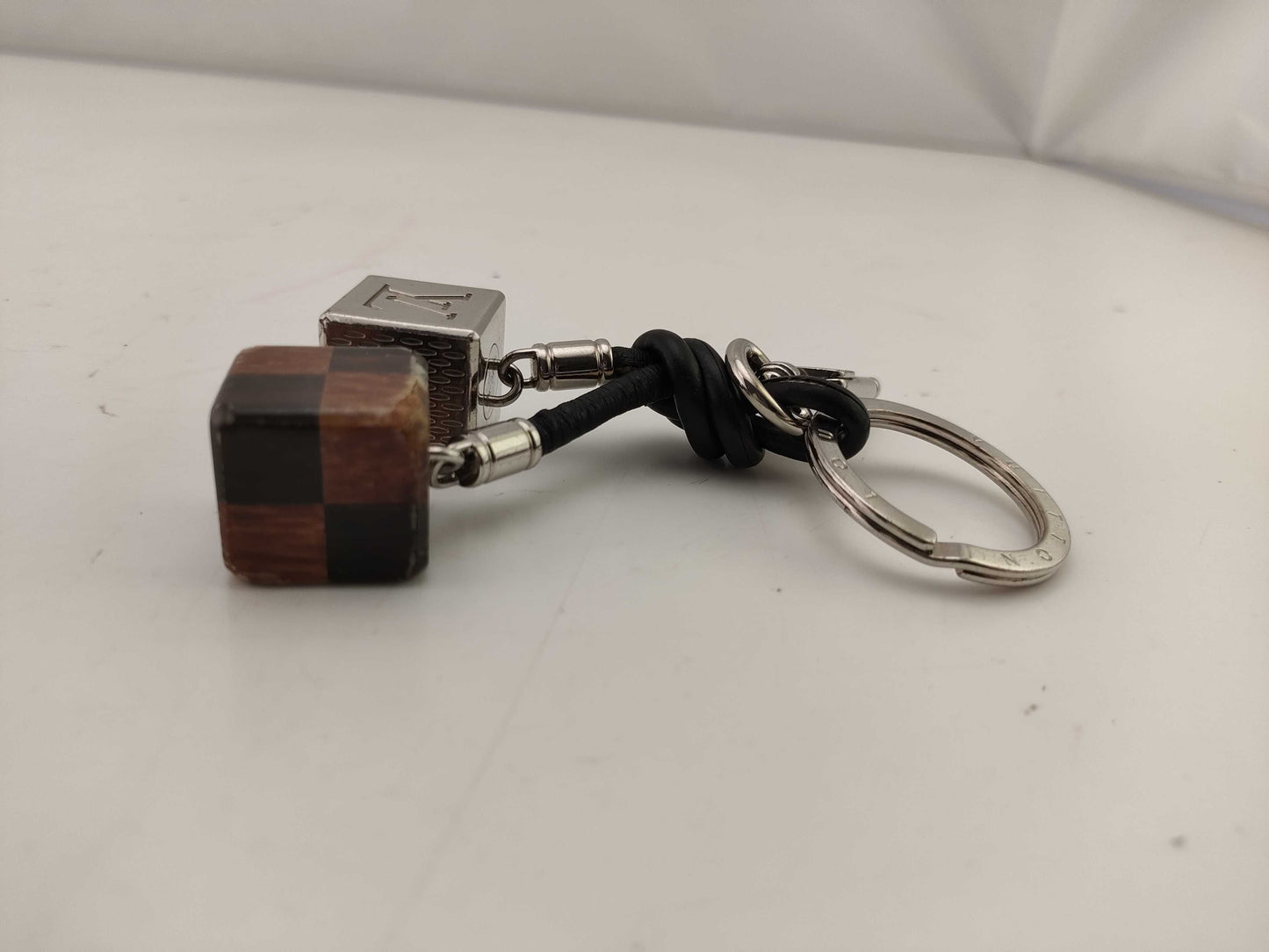 LOUIS VUITTON M61008 Charm