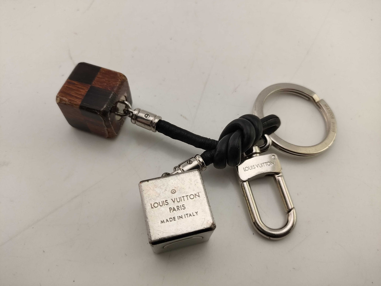 LOUIS VUITTON M61008 Charm
