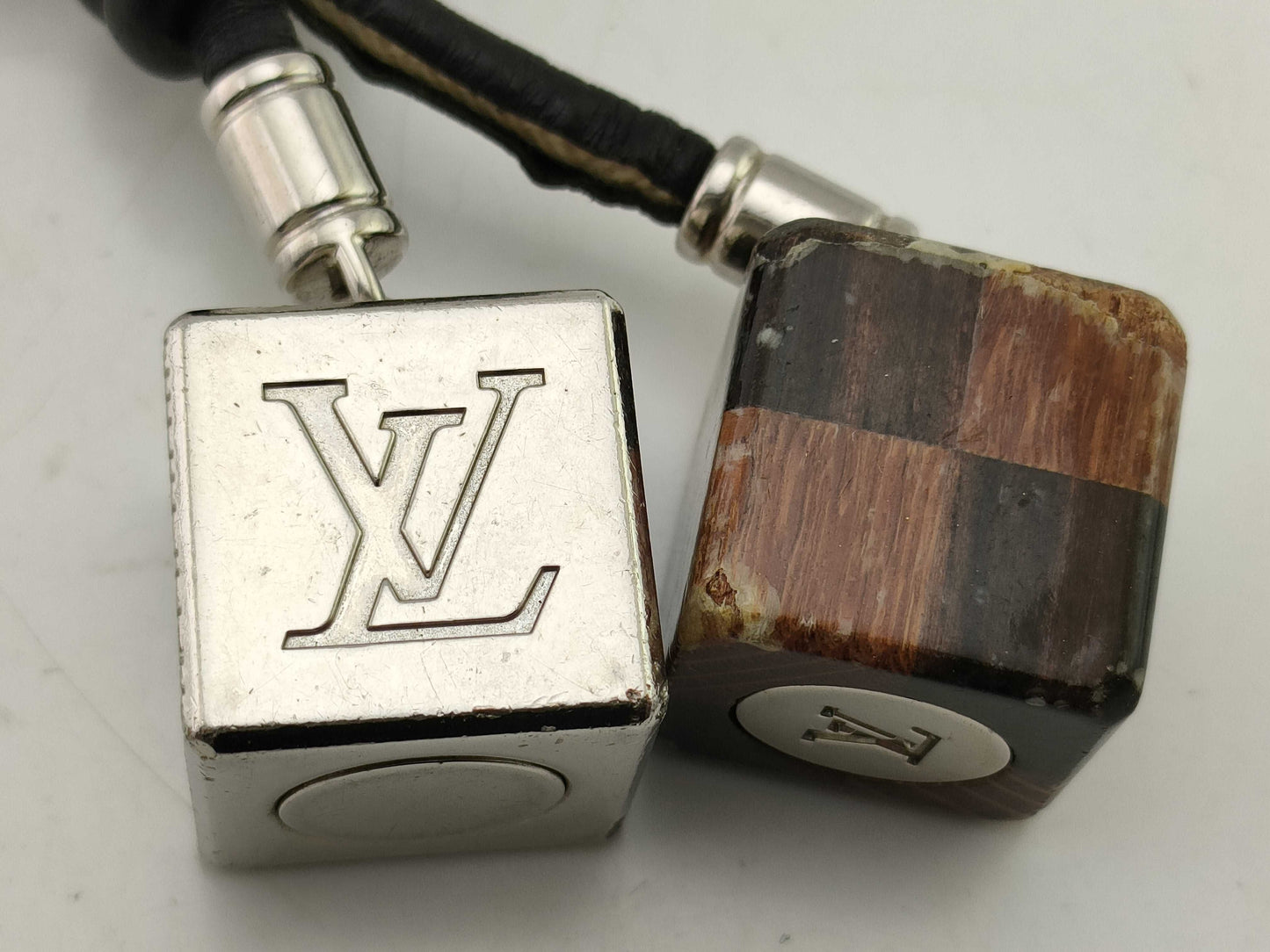 LOUIS VUITTON M61008 Charm