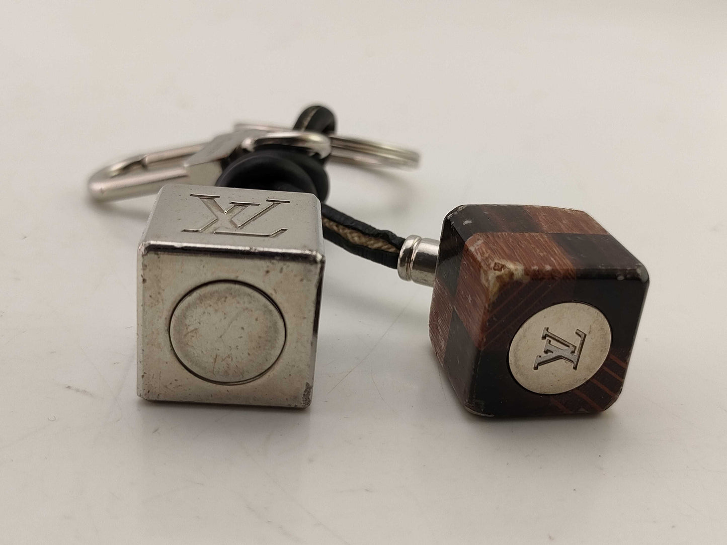 LOUIS VUITTON M61008 Charm