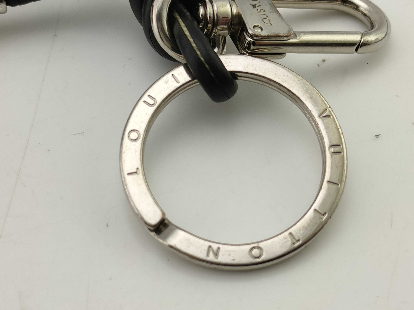 LOUIS VUITTON M61008 Charm