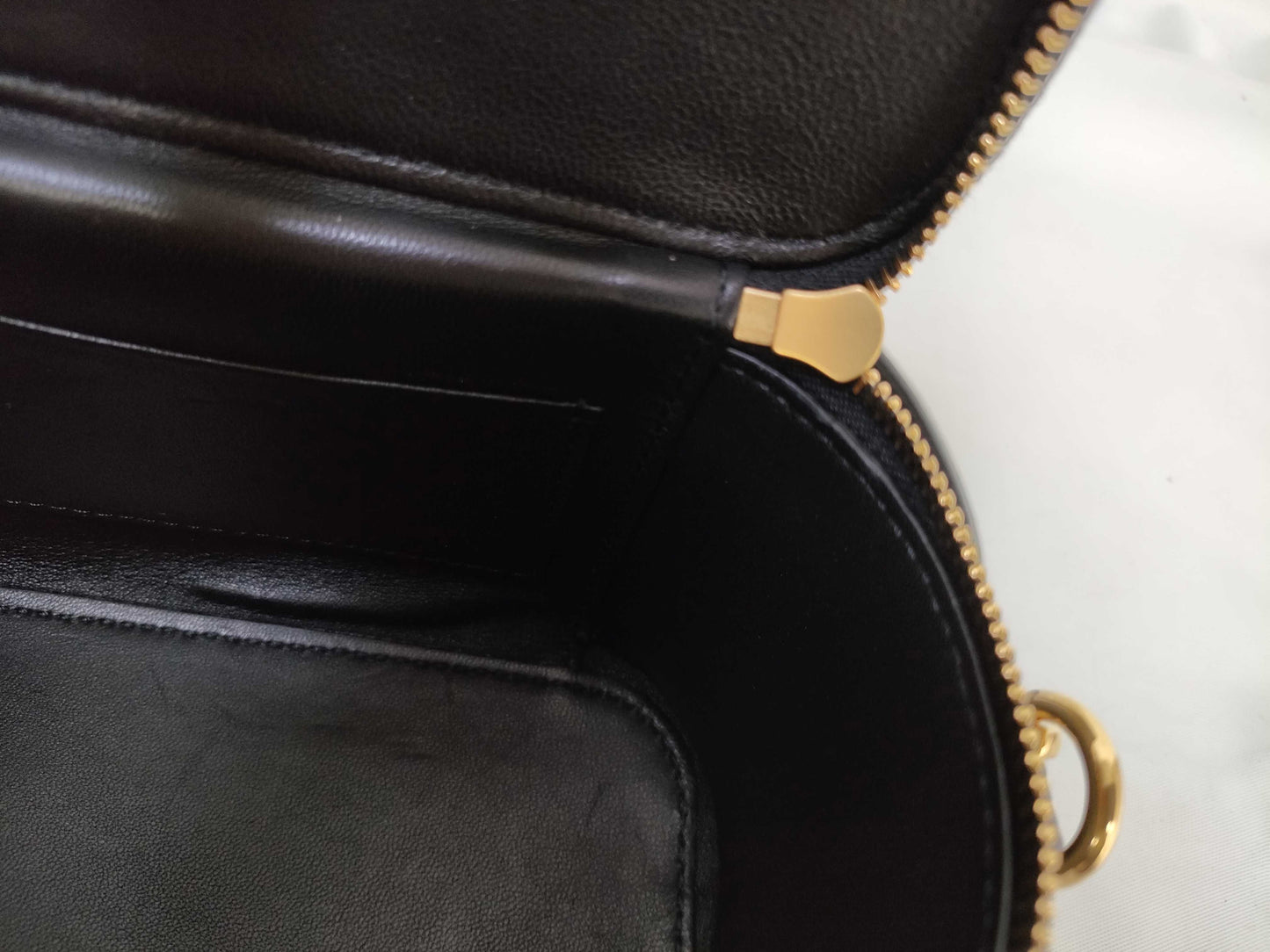 VALENTINO Calfskin/Loco 2-way Vanity Handbag