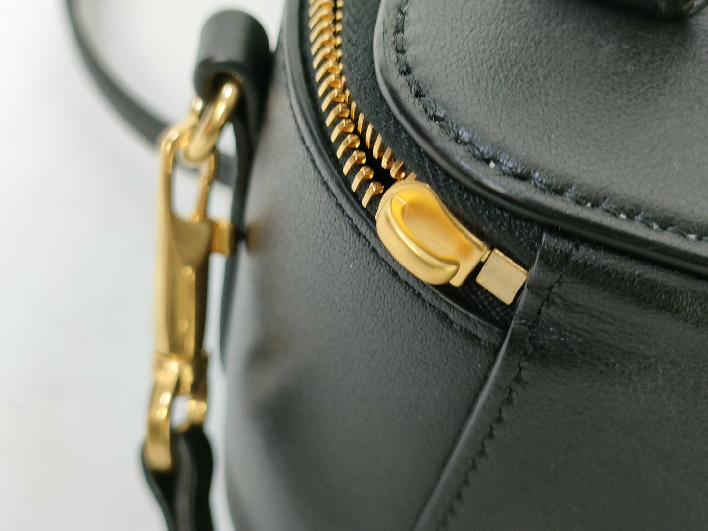 VALENTINO Calfskin/Loco 2-way Vanity Handbag