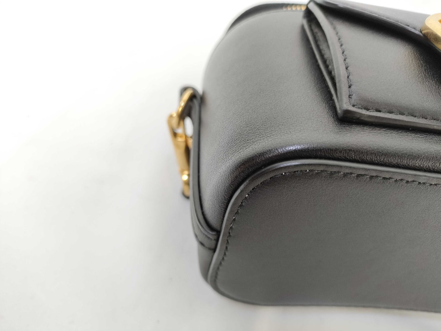 VALENTINO Calfskin/Loco 2-way Vanity Handbag